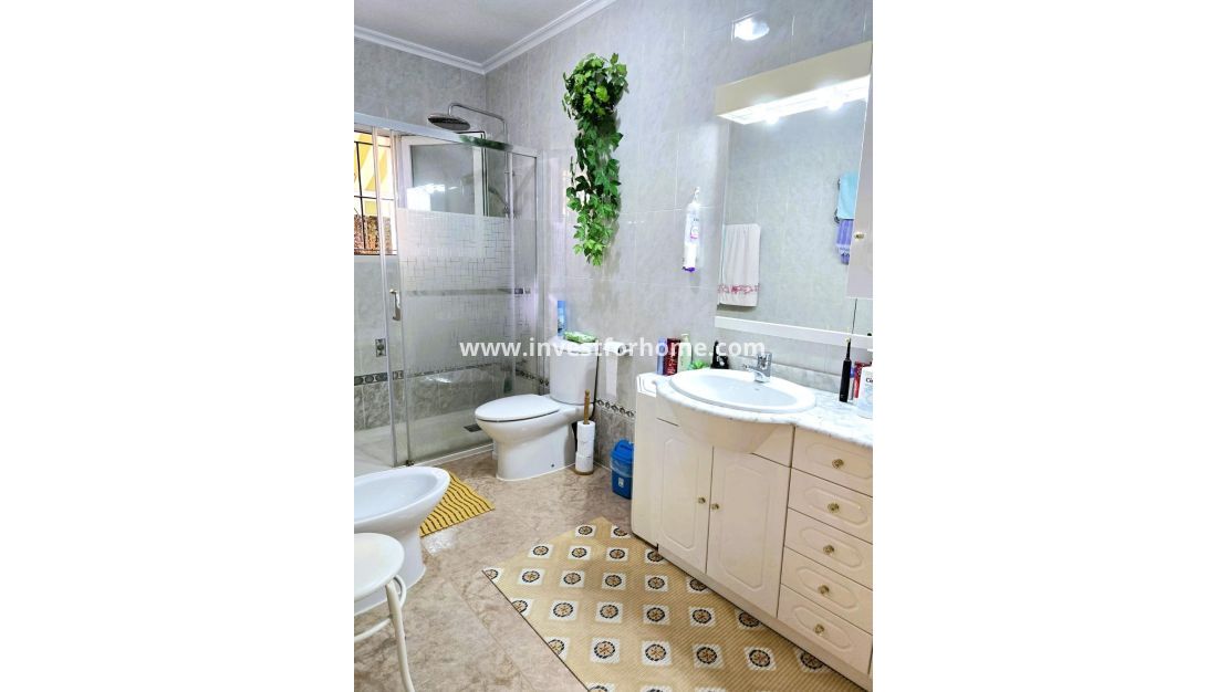 Sale - Villa - Orihuela Costa - Playa Flamenca