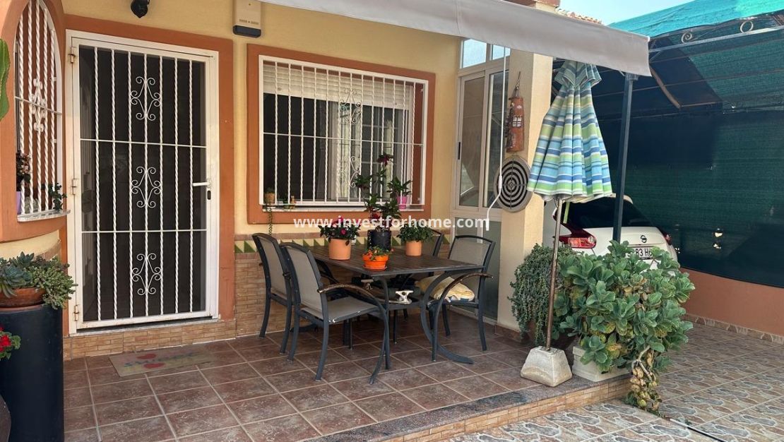 Sale - Villa - Orihuela Costa - Playa Flamenca