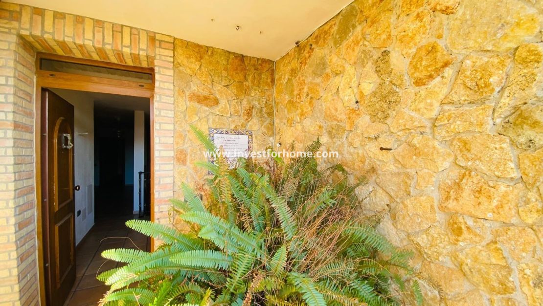 Sale - Villa - Orihuela Costa - Playa Flamenca