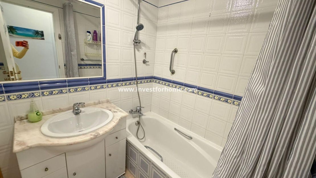 Sale - Villa - Orihuela Costa - Playa Flamenca