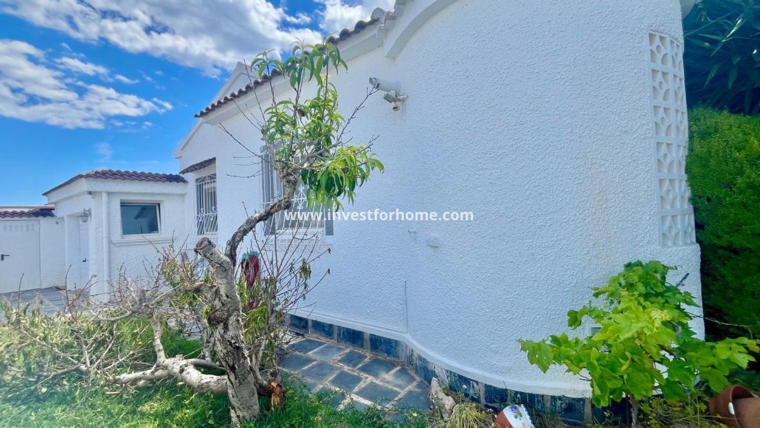 Sale - Villa - Orihuela Costa - Playa Flamenca