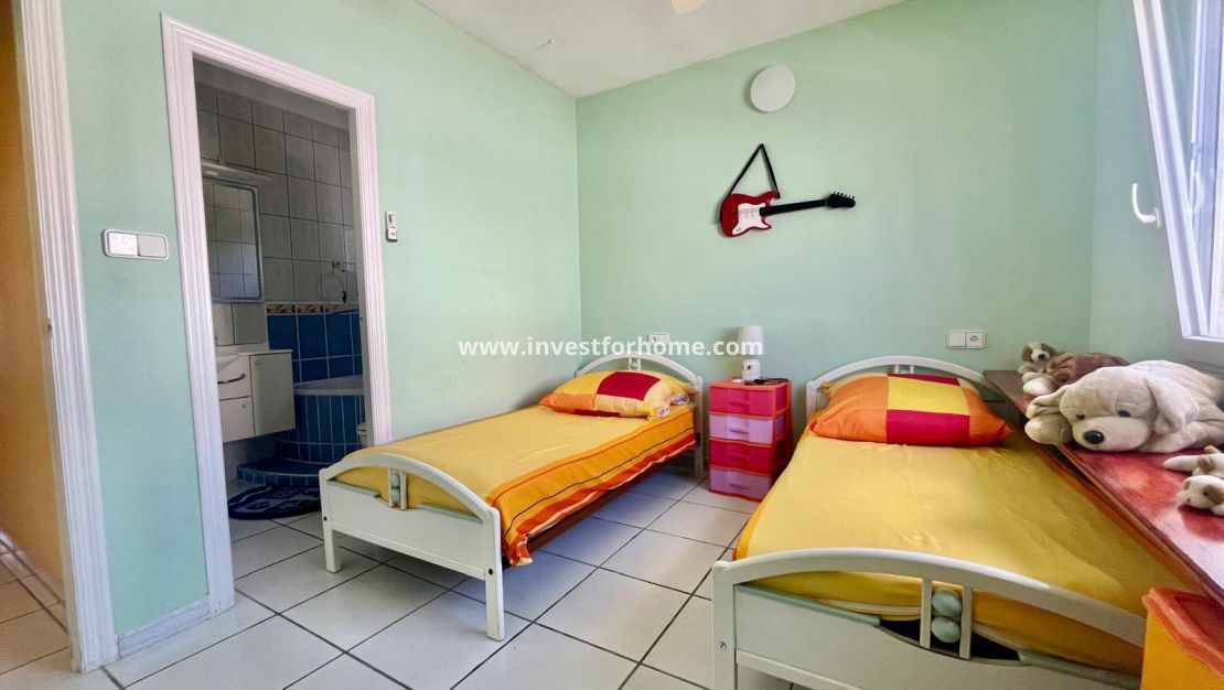 Sale - Villa - Orihuela Costa - Playa Flamenca