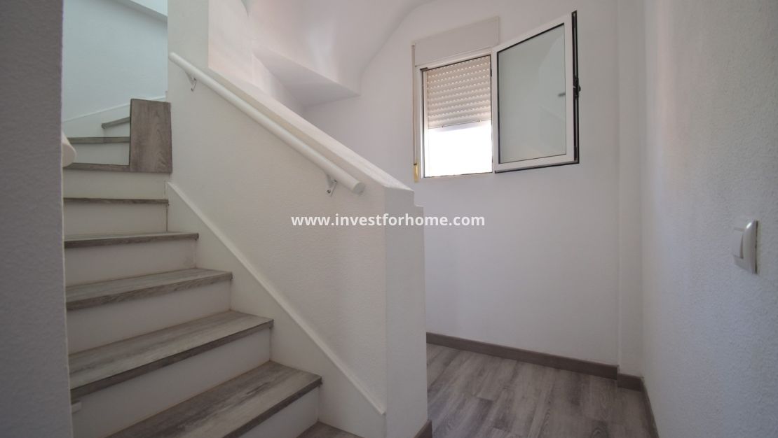 Sale - Villa - Orihuela Costa - Playa Flamenca