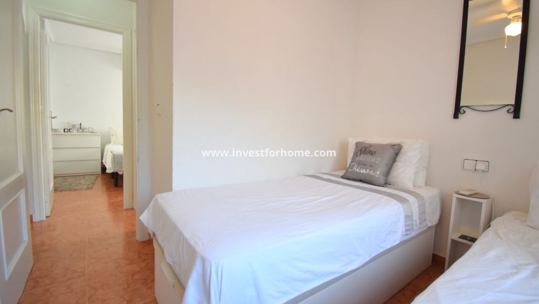 Sale - Villa - Orihuela Costa - Playa Flamenca