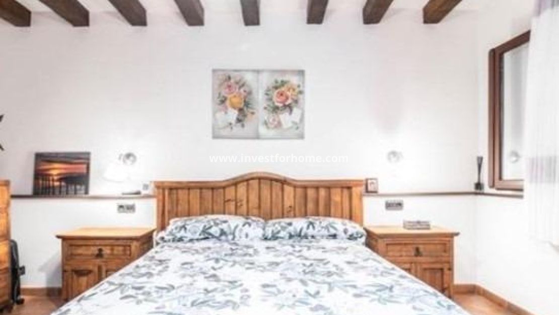 Sale - Villa - Orihuela Costa - Punta Prima