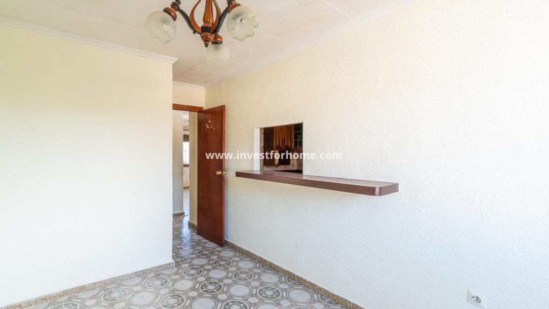 Sale - Villa - Orihuela Costa - Punta Prima