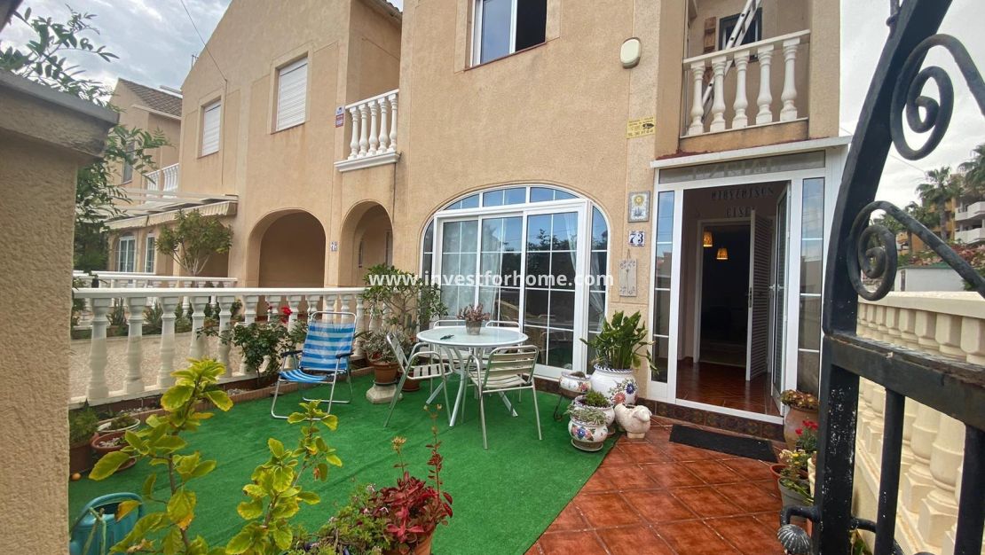 Sale - Villa - Orihuela Costa - Punta Prima