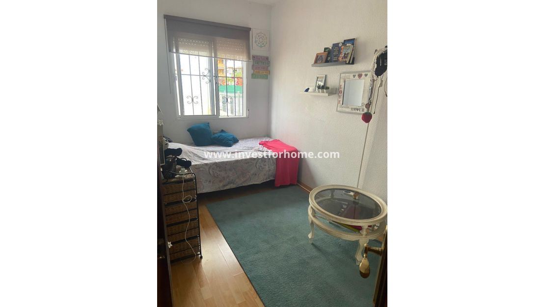 Sale - Villa - Orihuela Costa - Punta Prima