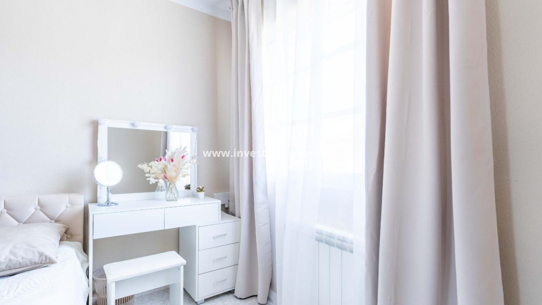 Sale - Villa - Orihuela Costa - Punta Prima