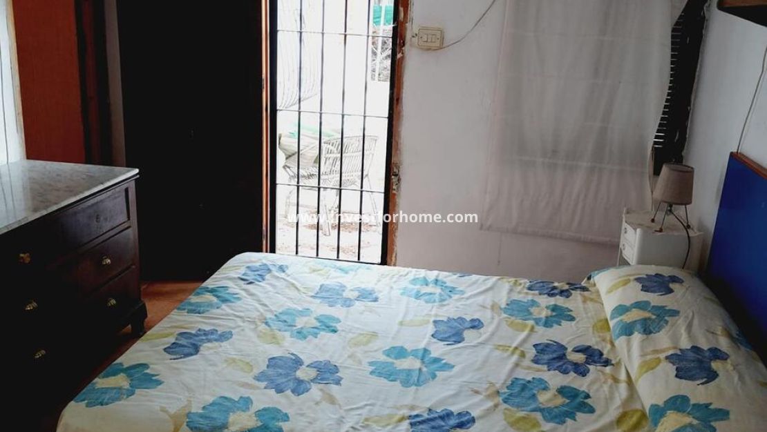 Sale - Villa - Orihuela Costa - Punta Prima