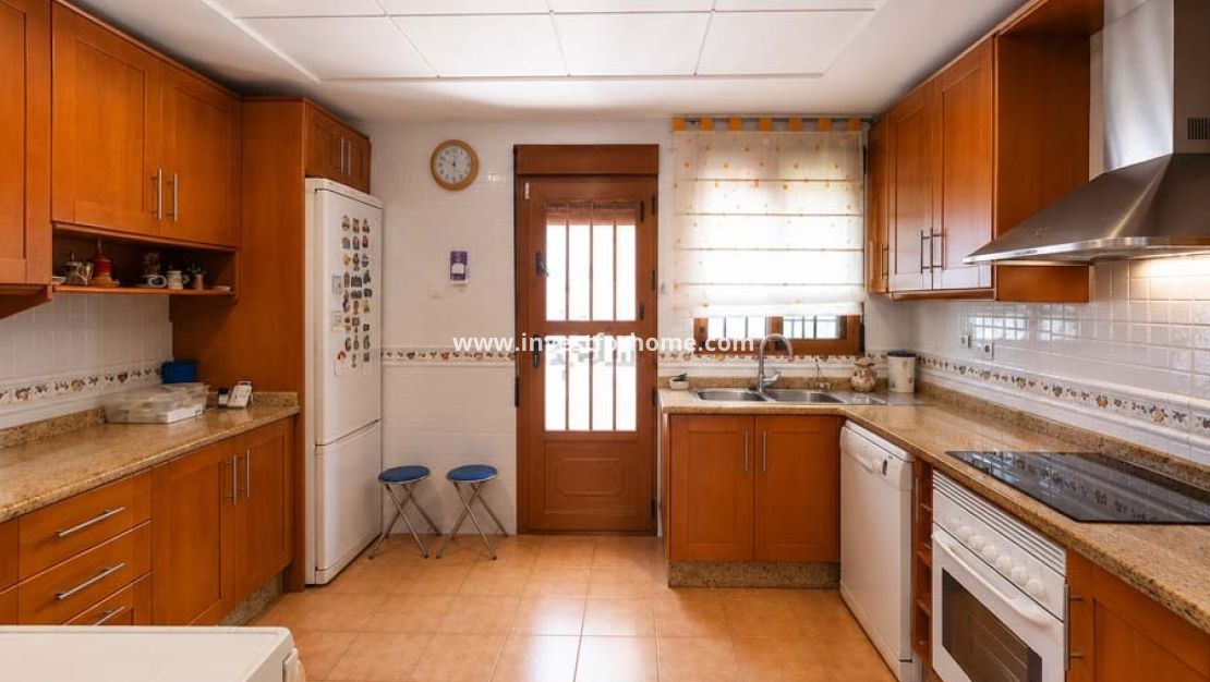 Sale - Villa - Orihuela Costa - Punta Prima