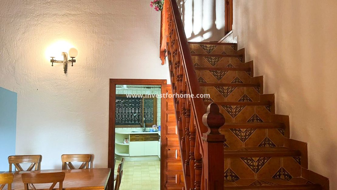 Sale - Villa - Orihuela Costa - Punta Prima