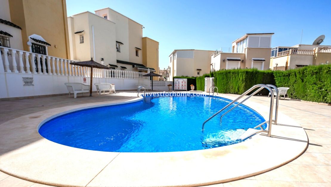 Sale - Villa - Orihuela Costa - Res Valle de los pinos