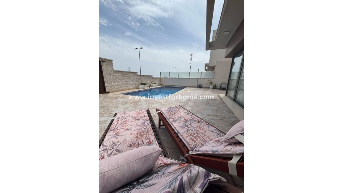 Sale - Villa - Orihuela Costa - Villamartín-las Filipinas