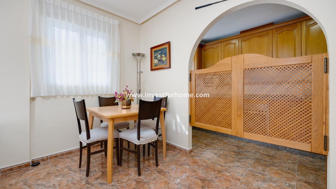 Sale - Villa - Orihuela Costa - Villamartín