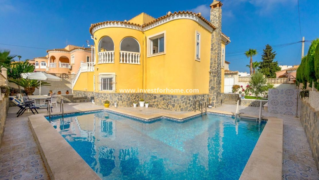 Sale - Villa - Orihuela Costa - Villamartín