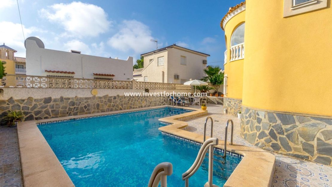 Sale - Villa - Orihuela Costa - Villamartín