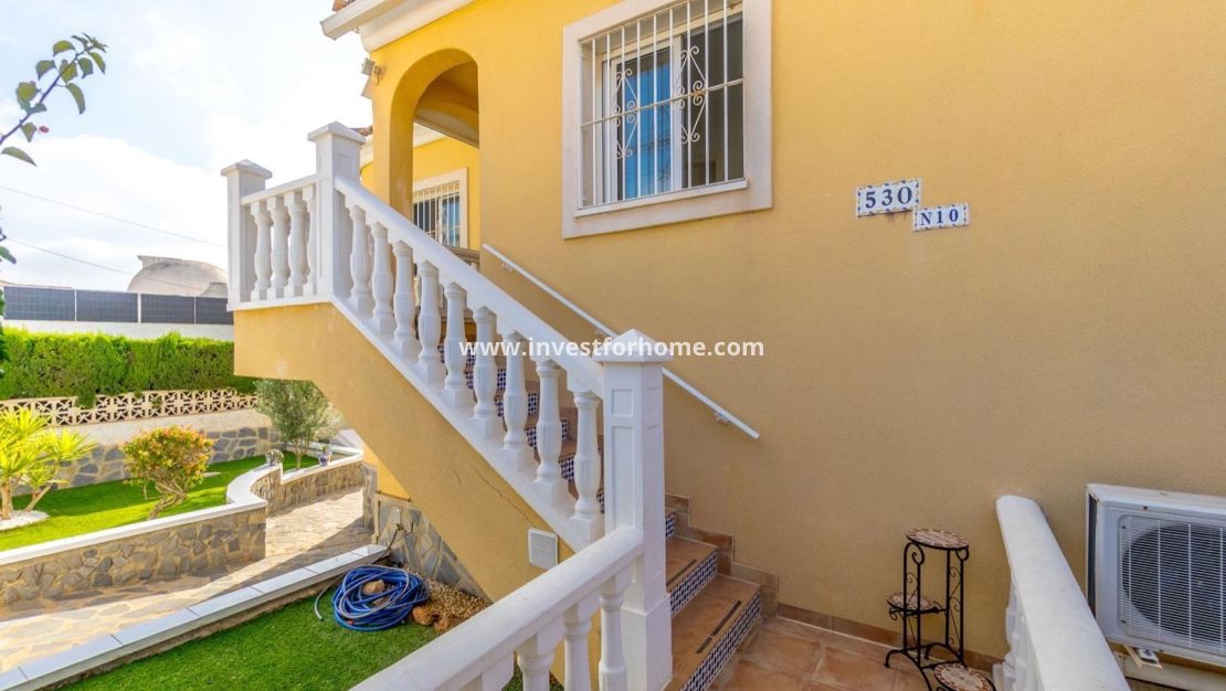 Sale - Villa - Orihuela Costa - Villamartín