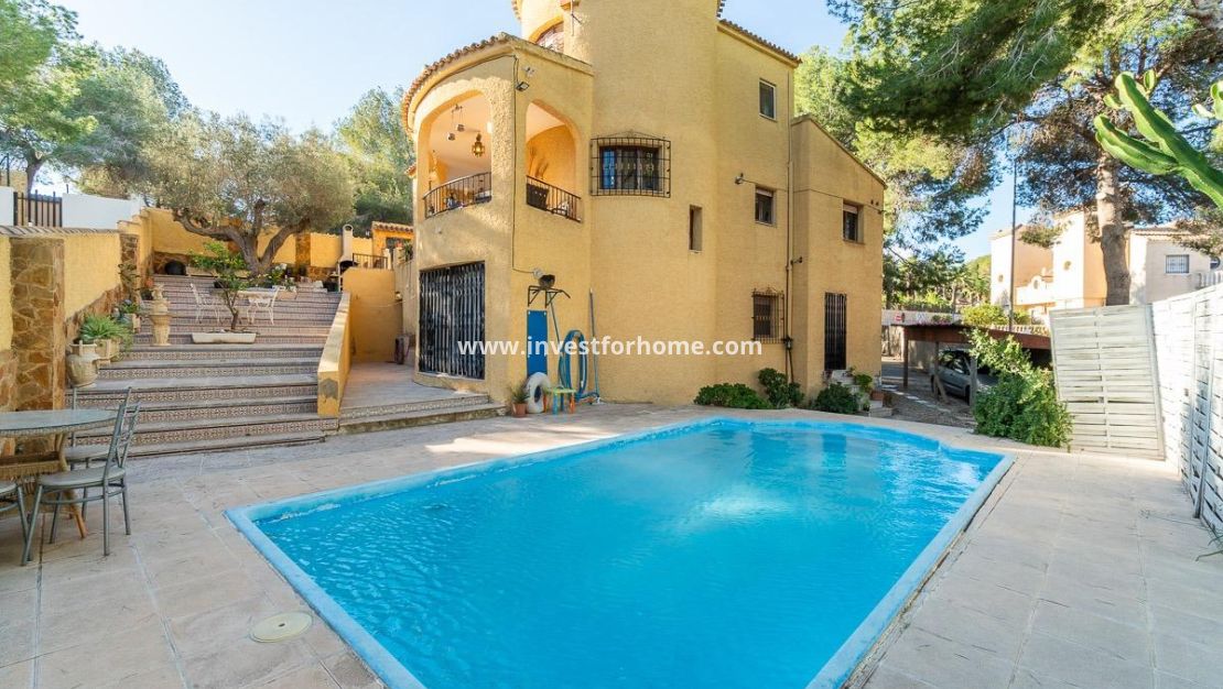 Sale - Villa - Orihuela Costa - Villamartín