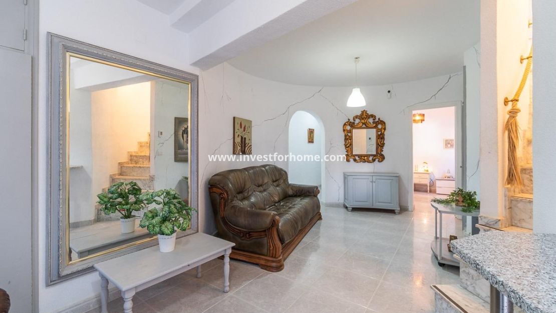 Sale - Villa - Orihuela Costa - Villamartín