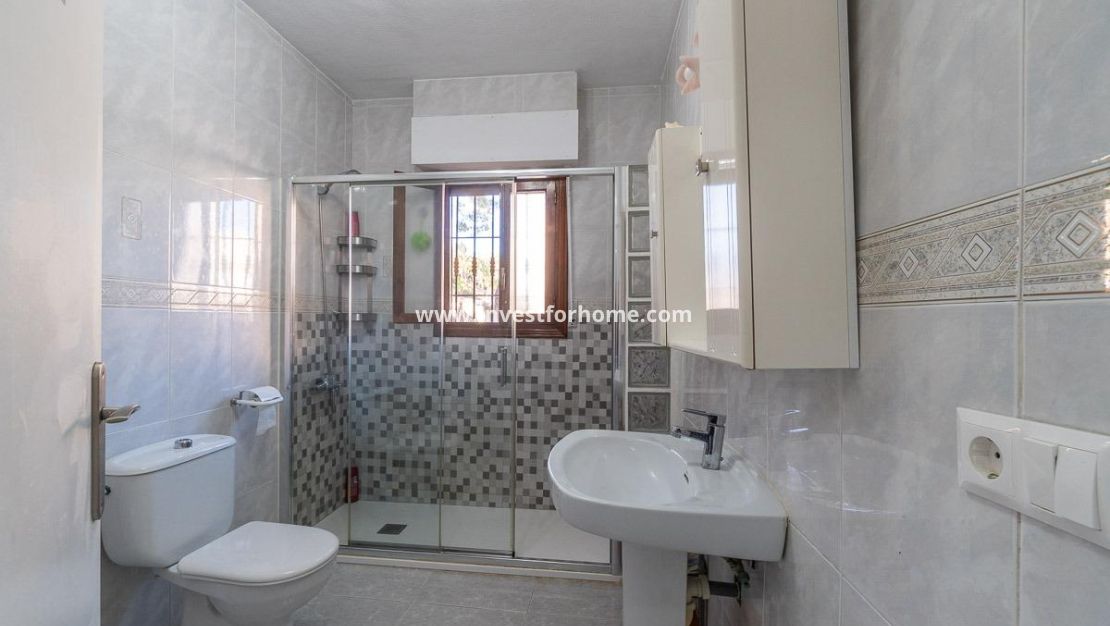 Sale - Villa - Orihuela Costa - Villamartín