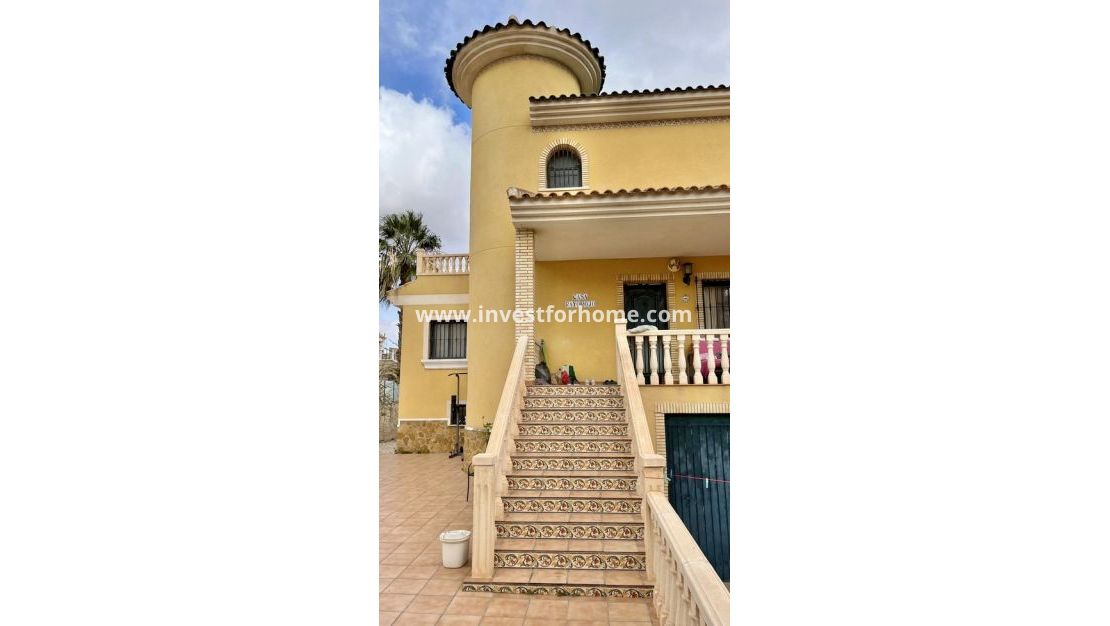 Sale - Villa - Orihuela Costa - Villamartin