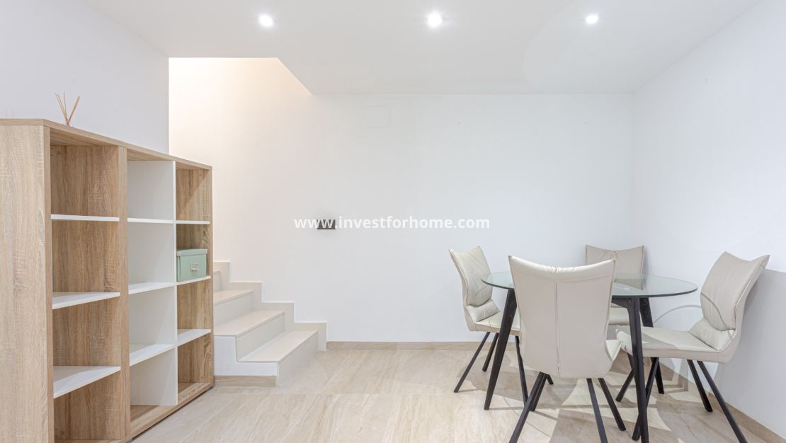 Sale - Villa - Orihuela Costa - Villamartín