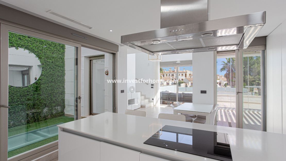 Sale - Villa - Orihuela Costa - Villamartín