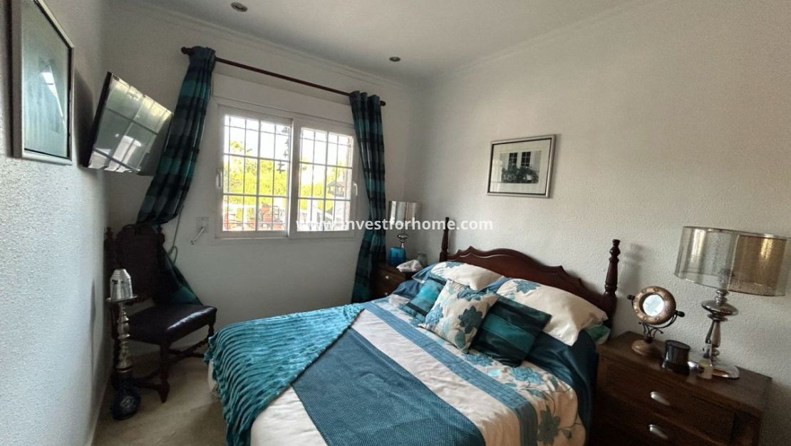 Sale - Villa - Orihuela Costa - Villamartin