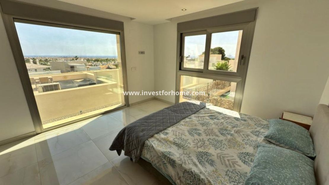 Sale - Villa - Orihuela Costa - Villamartín