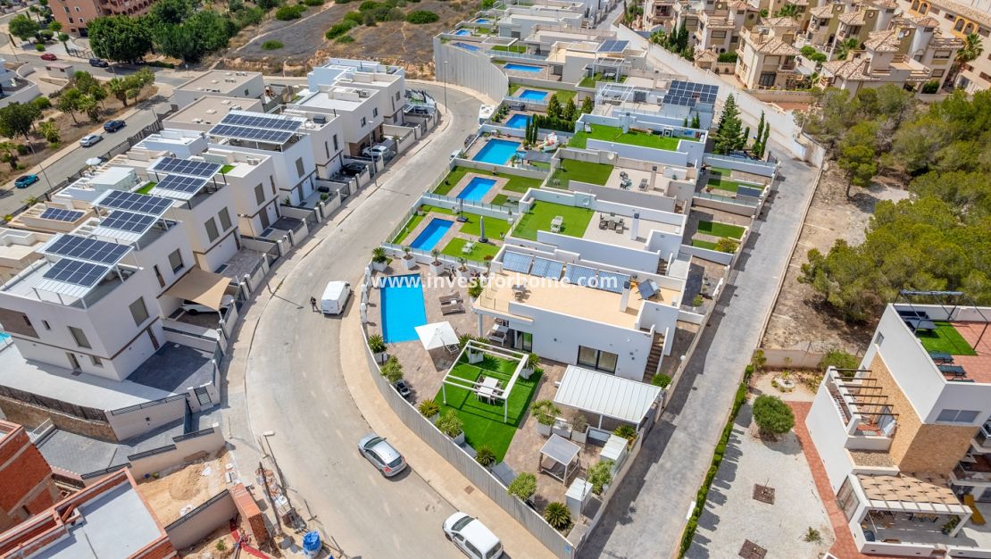 Sale - Villa - Orihuela Costa - Villamartín