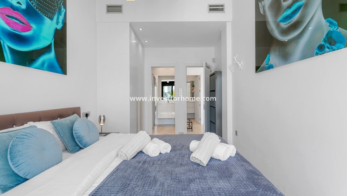 Sale - Villa - Orihuela Costa - Villamartín