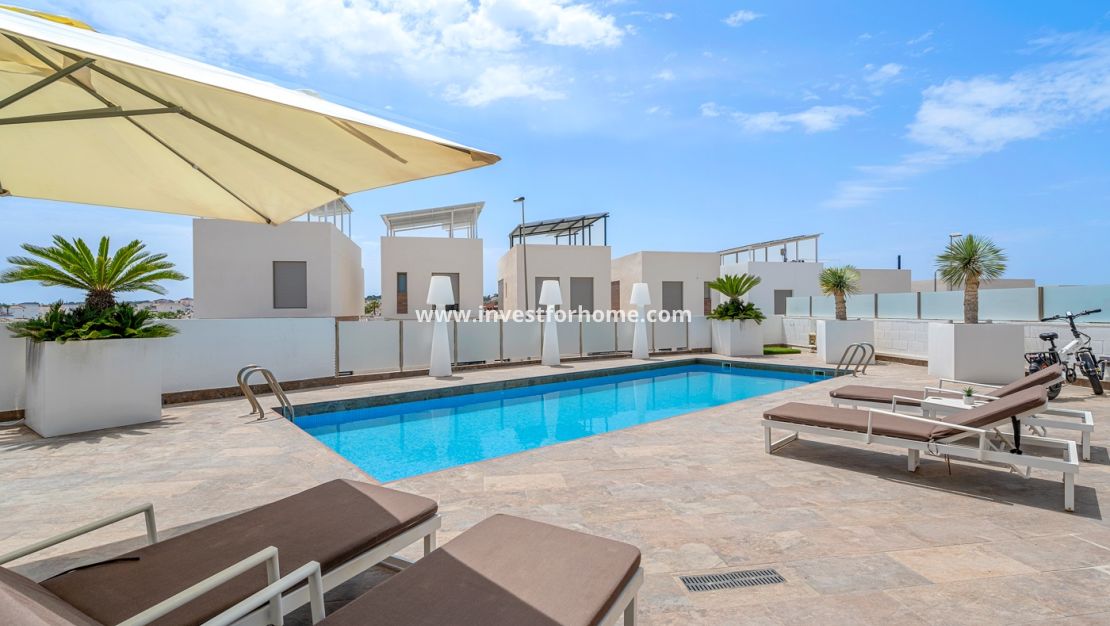 Sale - Villa - Orihuela Costa - Villamartín