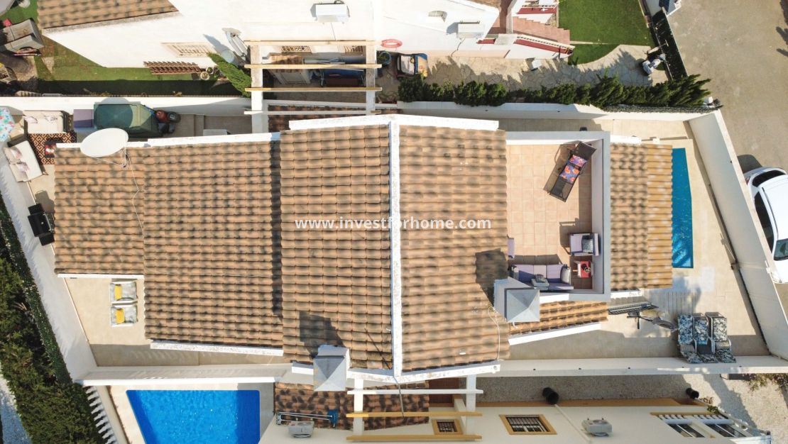 Sale - Villa - Orihuela Costa - Villamartín