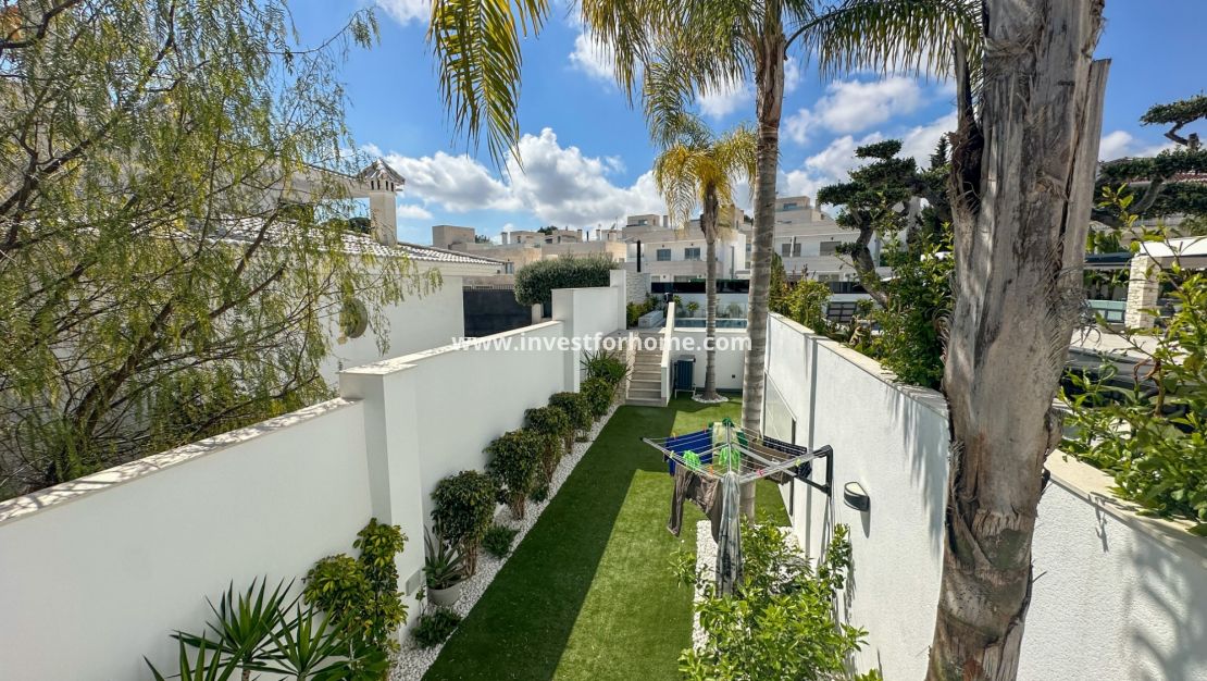 Sale - Villa - Orihuela Costa - Villamartín