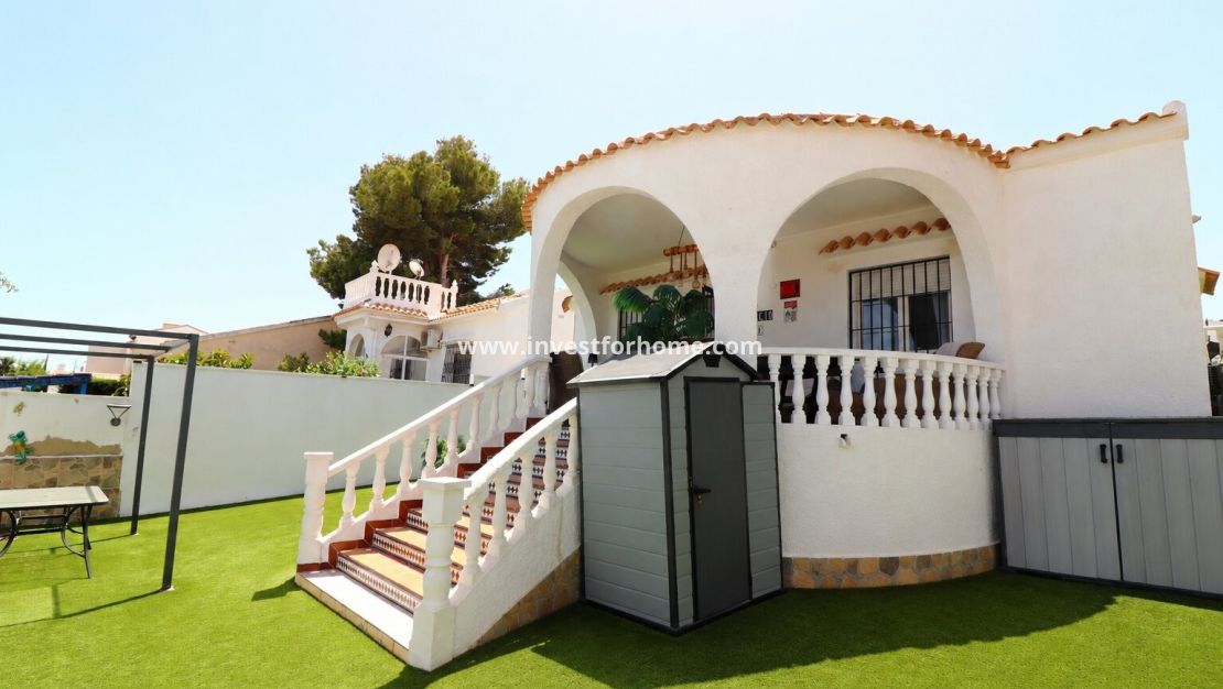 Sale - Villa - Orihuela Costa - Villamartín