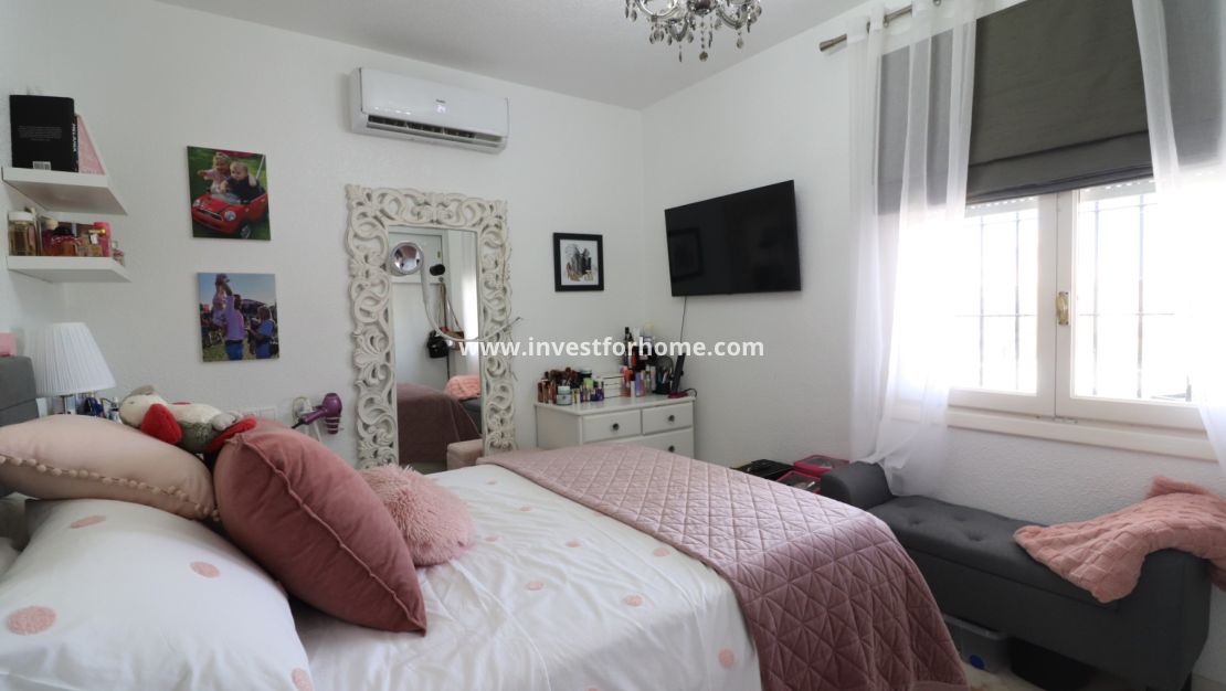 Sale - Villa - Orihuela Costa - Villamartín