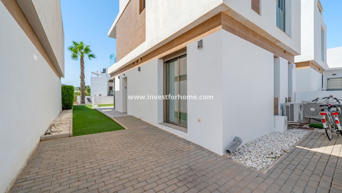 Sale - Villa - Orihuela Costa - Villamartín
