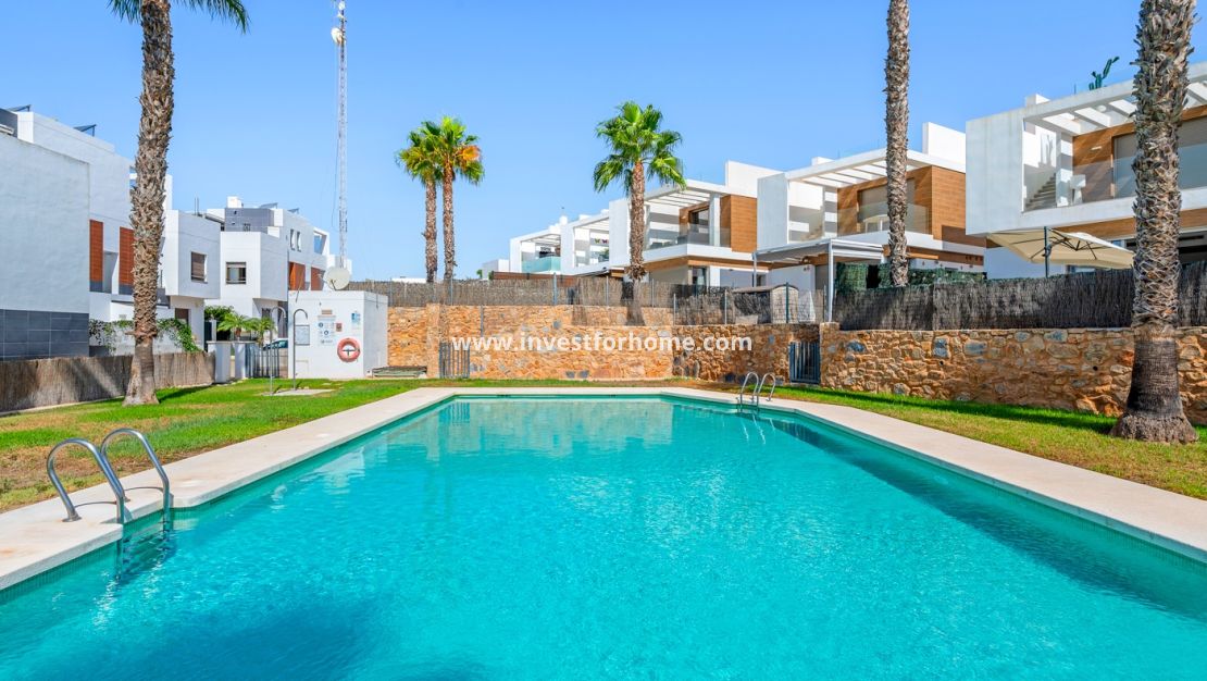 Sale - Villa - Orihuela Costa - Villamartín