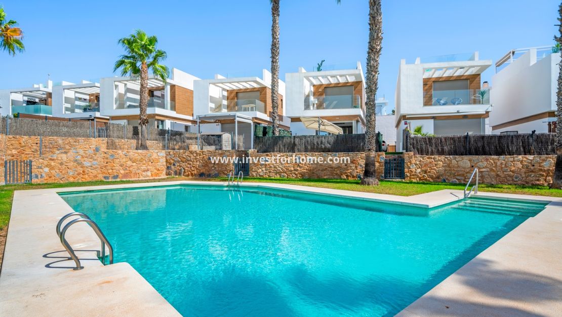 Sale - Villa - Orihuela Costa - Villamartín