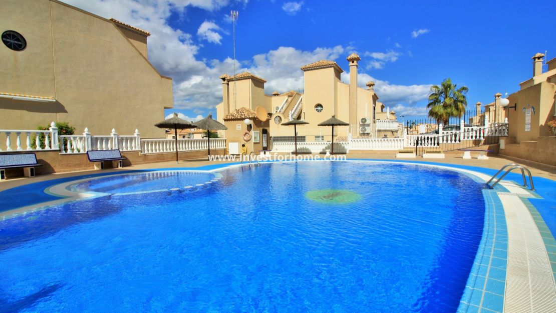 Sale - Villa - Orihuela Costa - Villamartín