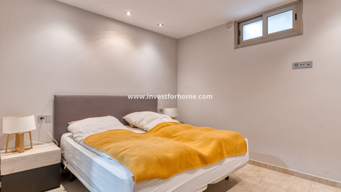 Sale - Villa - Orihuela Costa - Villamartín