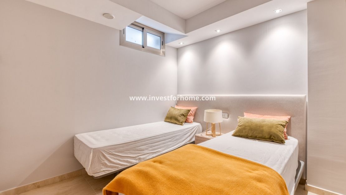 Sale - Villa - Orihuela Costa - Villamartín