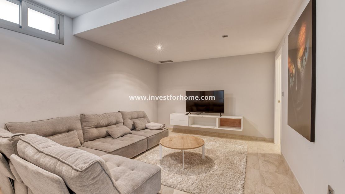 Sale - Villa - Orihuela Costa - Villamartín