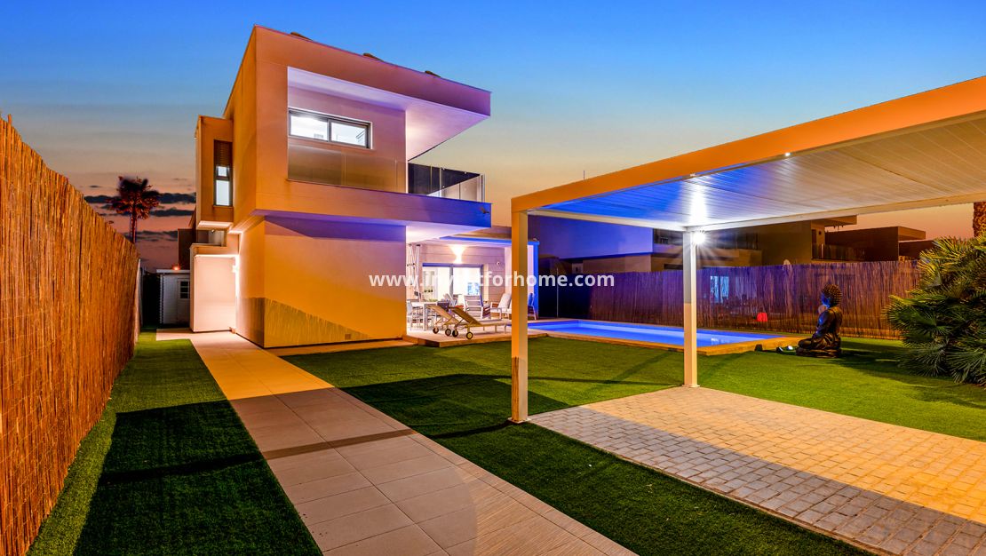 Sale - Villa - Orihuela Costa - Vistabella Golf