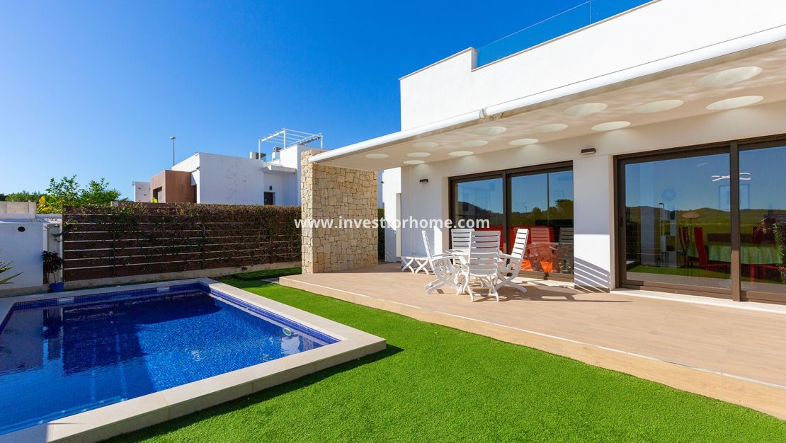 Sale - Villa - Orihuela Costa - Vistabella Golf