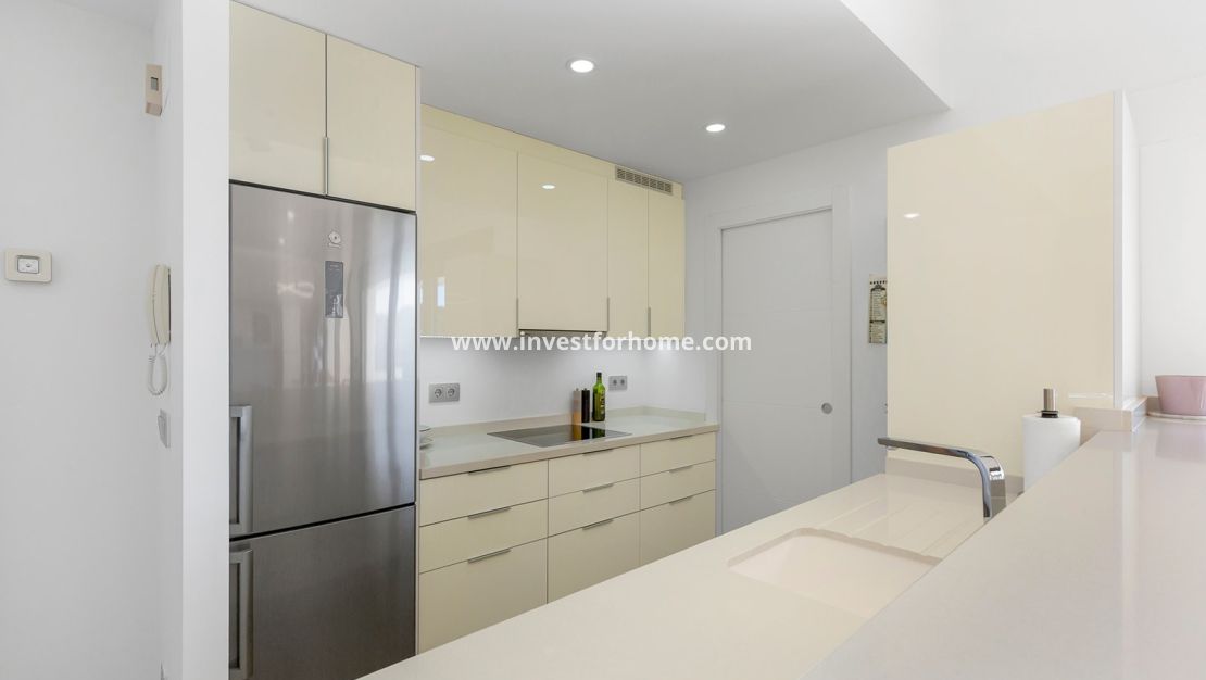Sale - Villa - Orihuela Costa - Vistabella Golf
