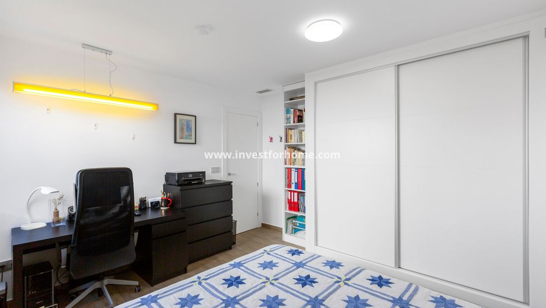 Sale - Villa - Orihuela Costa - Vistabella Golf