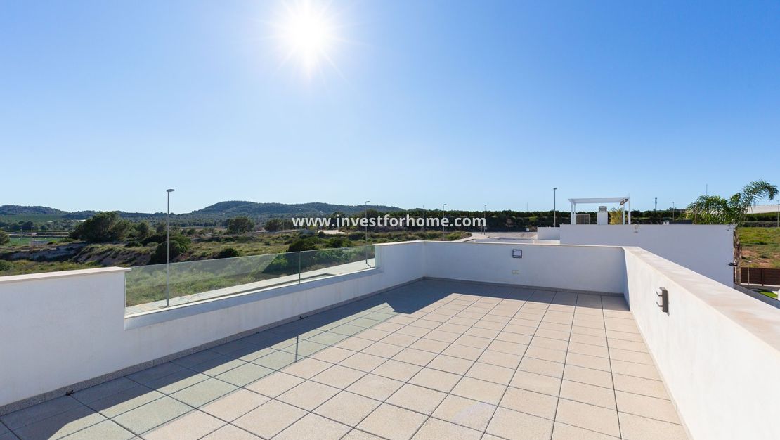 Sale - Villa - Orihuela Costa - Vistabella Golf