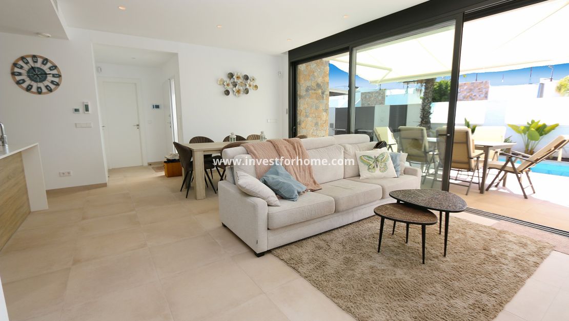 Sale - Villa - Pilar de la Horadada - Costa Blanca